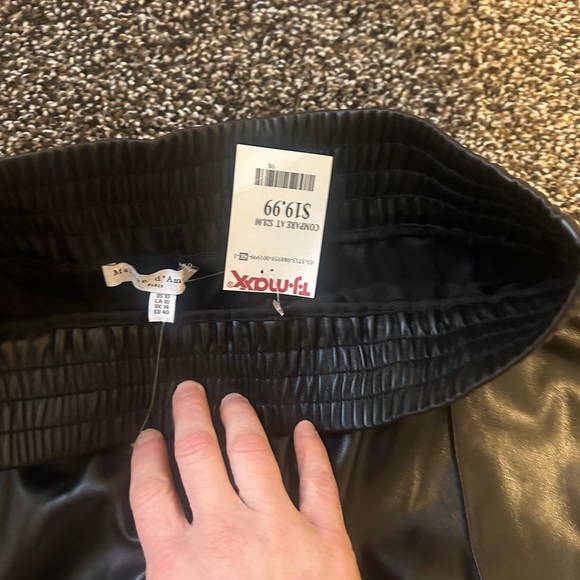 Brand new black leather joggers - Picture 3 of 3